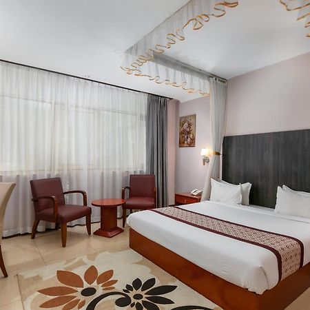 Russell Hotel Kampala Dış mekan fotoğraf
