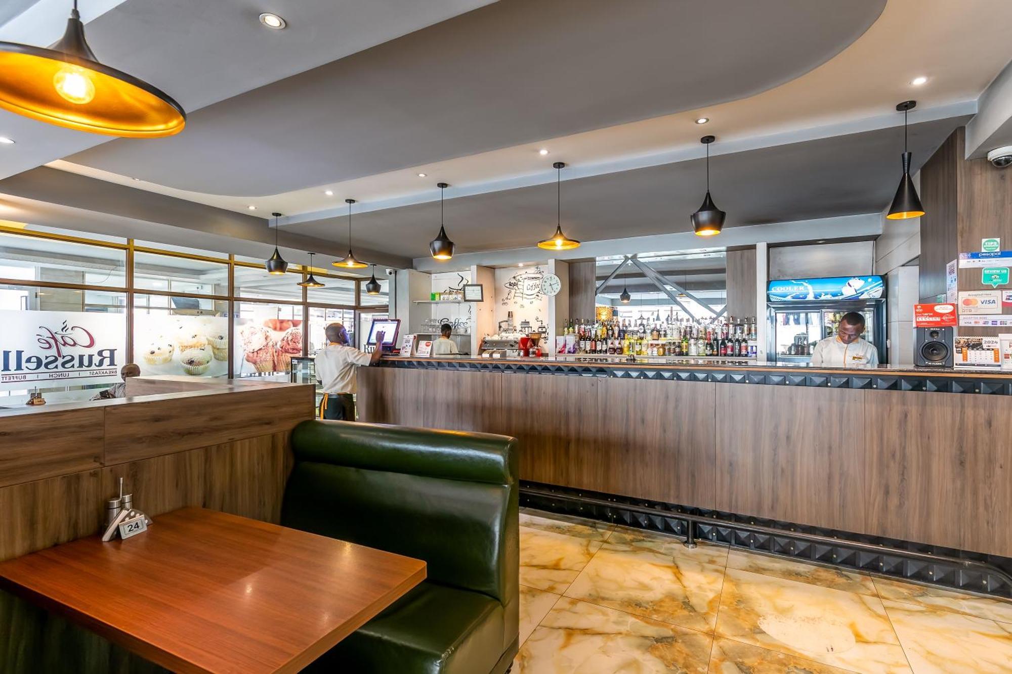 Russell Hotel Kampala Dış mekan fotoğraf