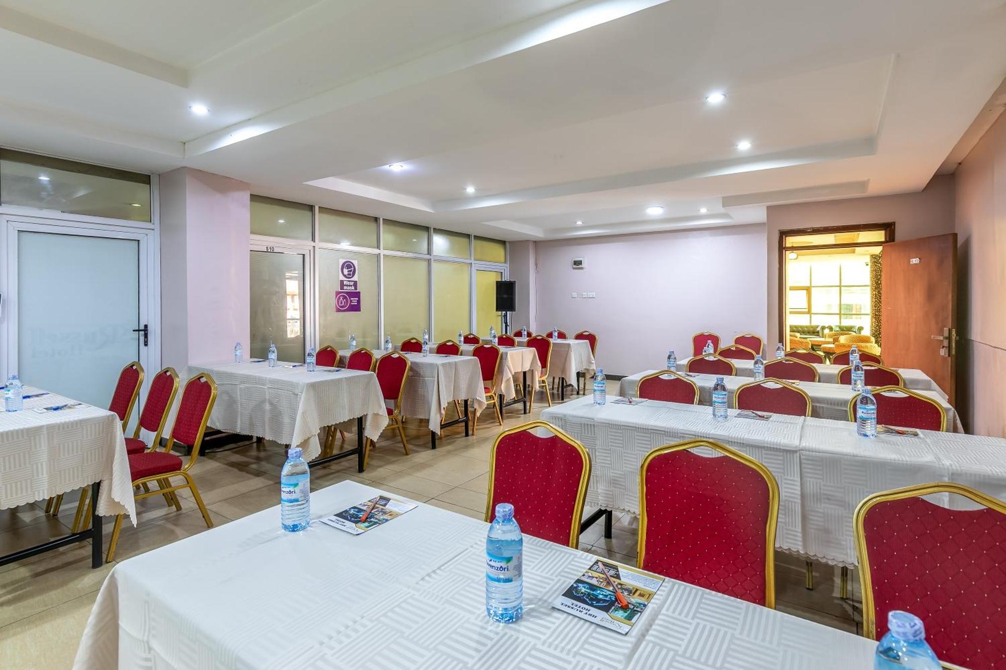 Russell Hotel Kampala Dış mekan fotoğraf