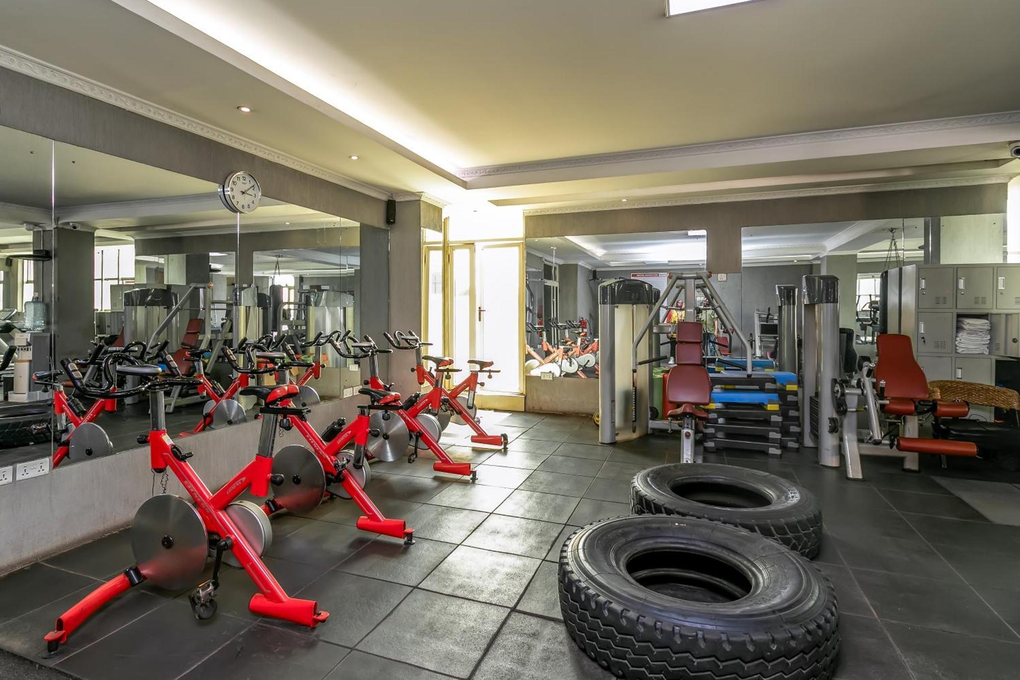 Russell Hotel Kampala Dış mekan fotoğraf