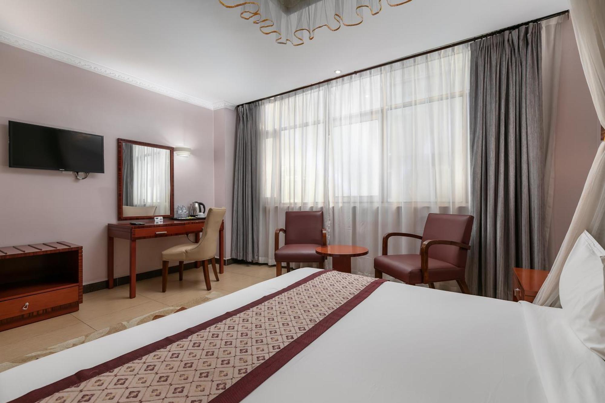 Russell Hotel Kampala Dış mekan fotoğraf