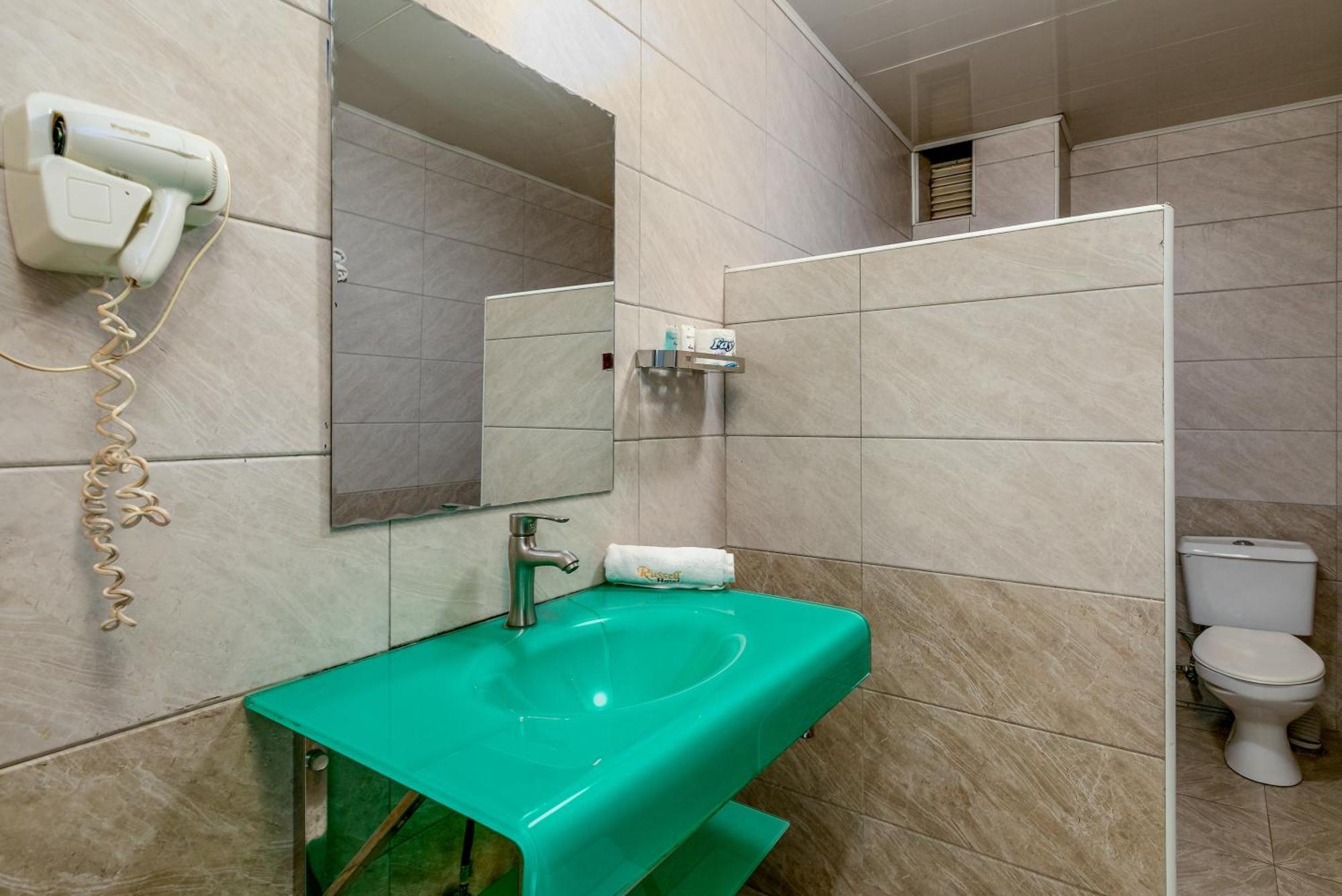 Russell Hotel Kampala Dış mekan fotoğraf