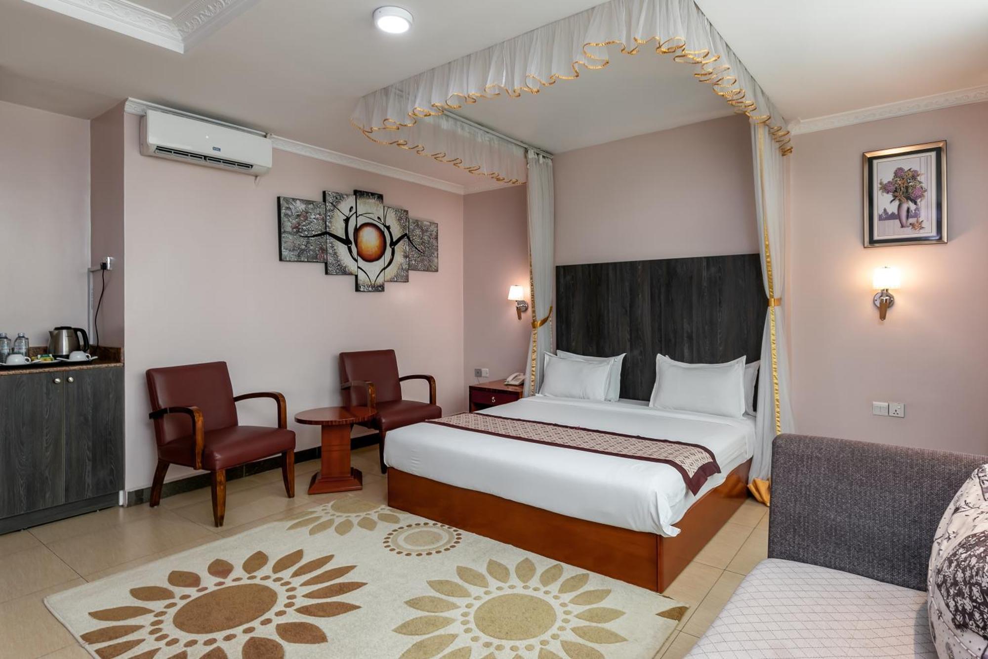 Russell Hotel Kampala Dış mekan fotoğraf