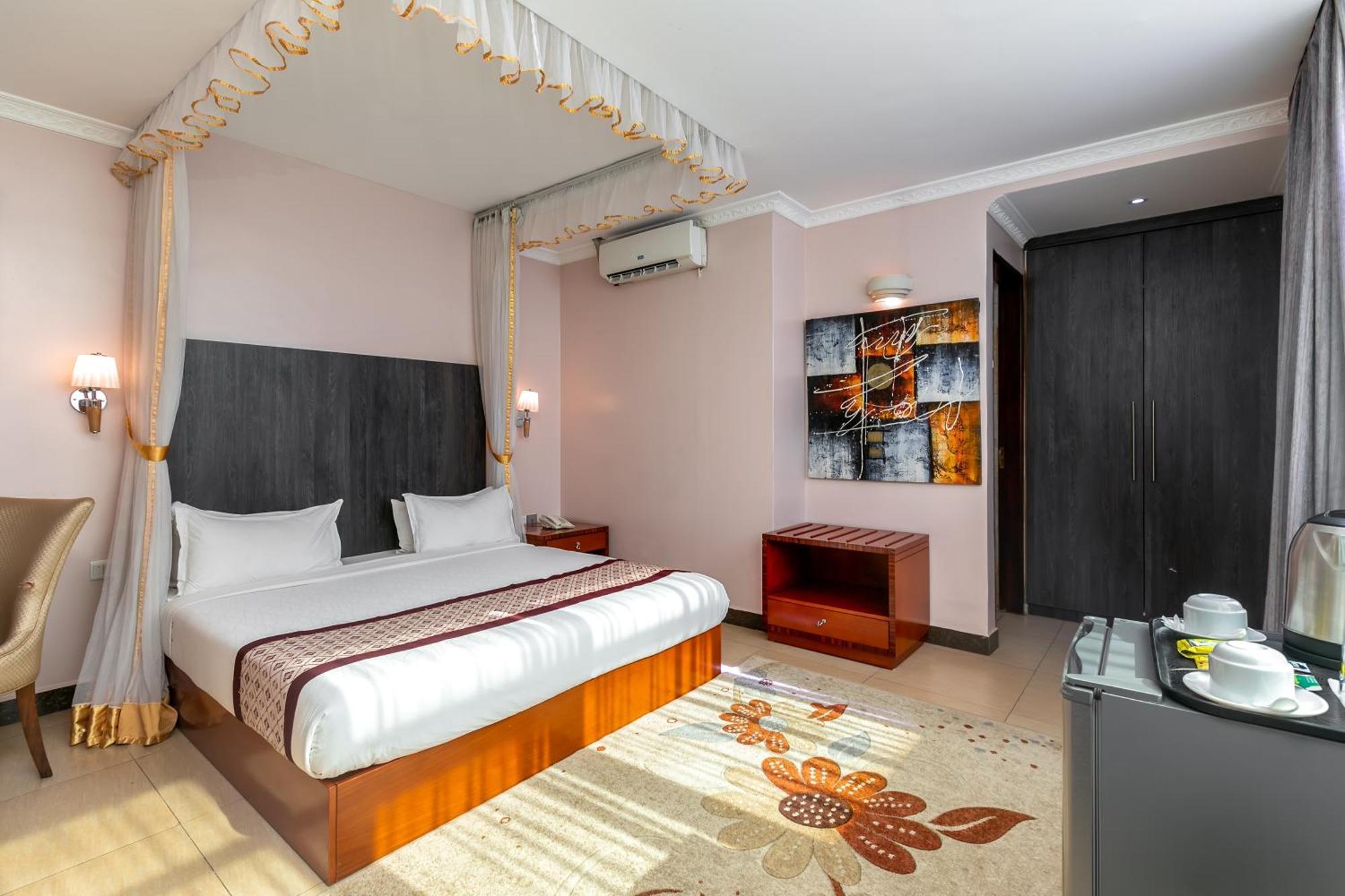 Russell Hotel Kampala Dış mekan fotoğraf