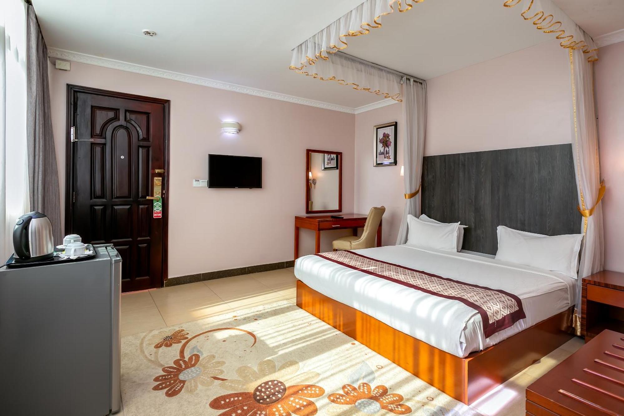 Russell Hotel Kampala Dış mekan fotoğraf