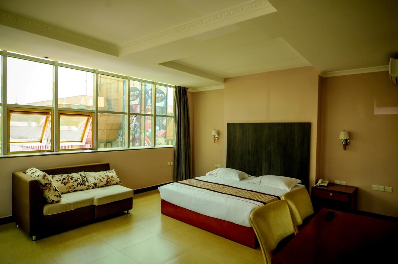 Russell Hotel Kampala Dış mekan fotoğraf