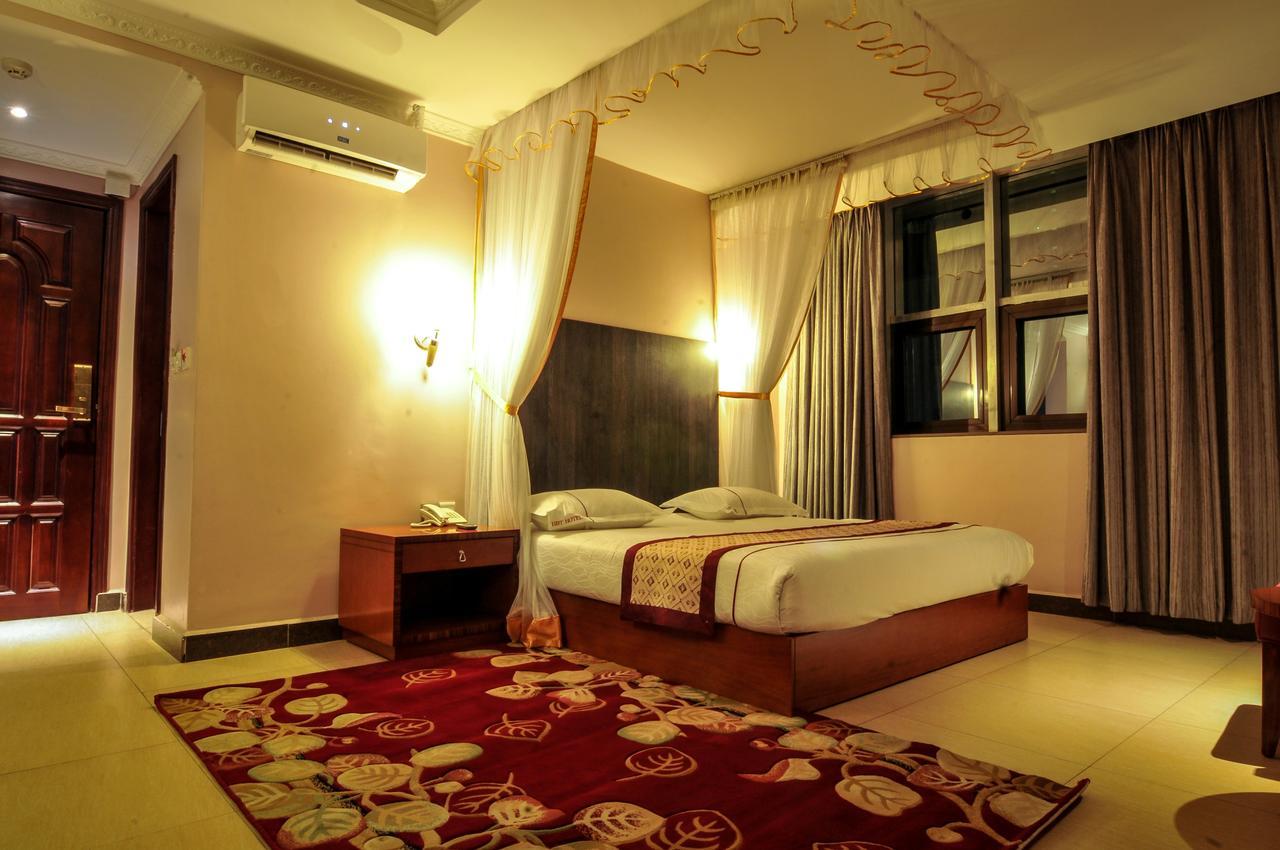 Russell Hotel Kampala Dış mekan fotoğraf