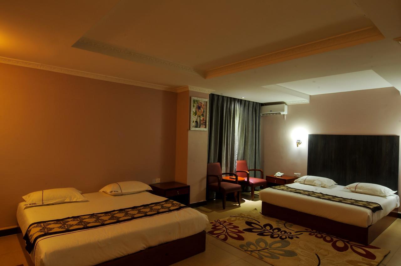 Russell Hotel Kampala Dış mekan fotoğraf