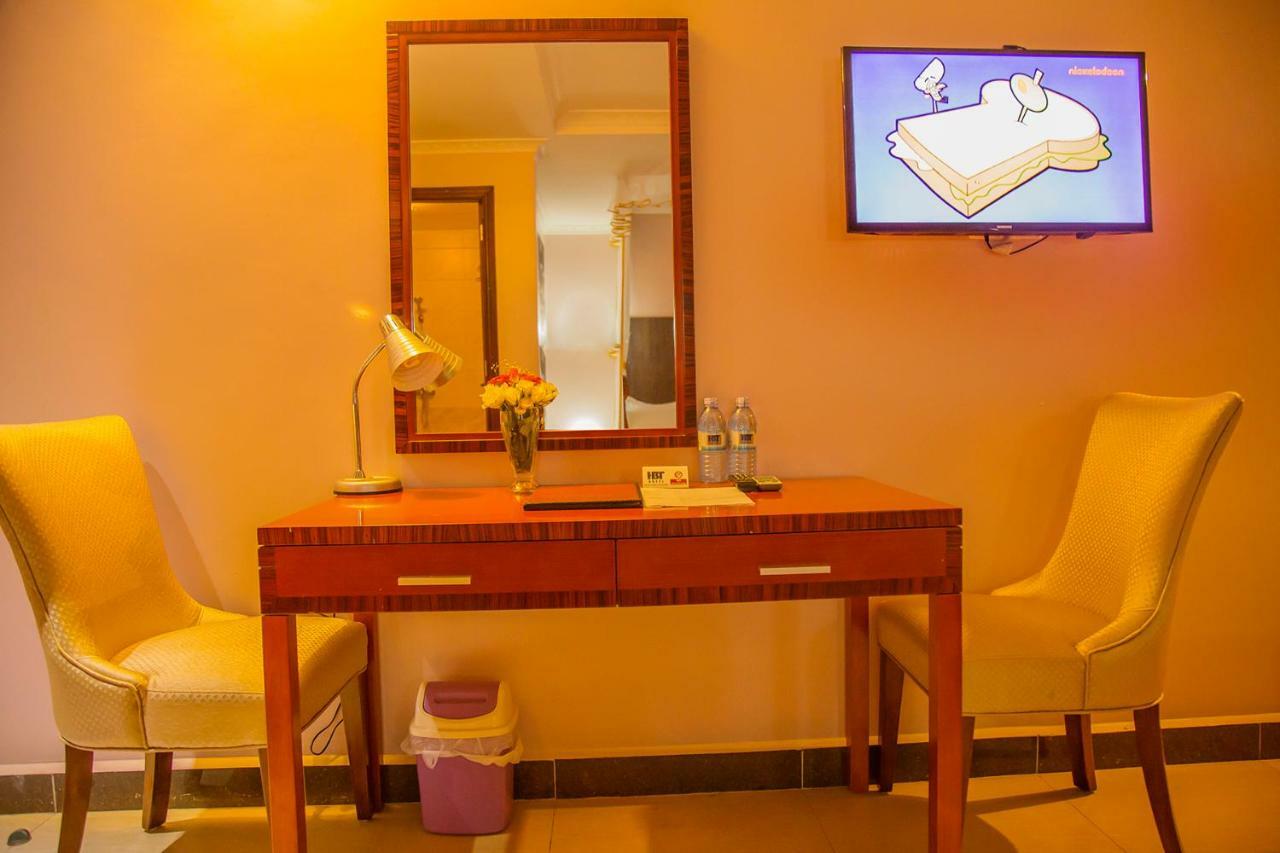 Russell Hotel Kampala Dış mekan fotoğraf